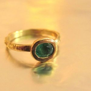 Emerald ring. Gold Emerald ring.